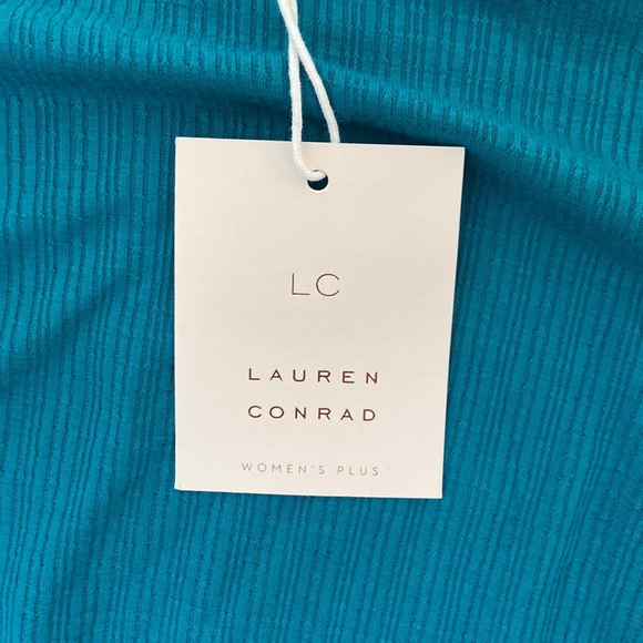 Woman’s top, from Lauren Conrad. New. 1X - Picture 2 of 7